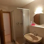 Hostel Viktoria *