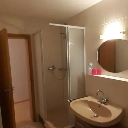 Vandrerhjem Viktoria *
